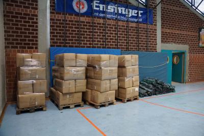 Ueber 300 Fluechtlinge werden ab heute in Esslingen untergebracht - Stadt und DRK bereiten sich darauf vor